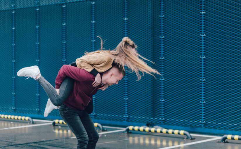 Oplev Flyvende Underholdning: Flying Superkids – De Ultimative Aktiviteter for Børn