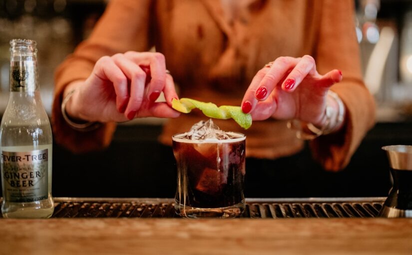 Lej en bartender til dit næste arrangement